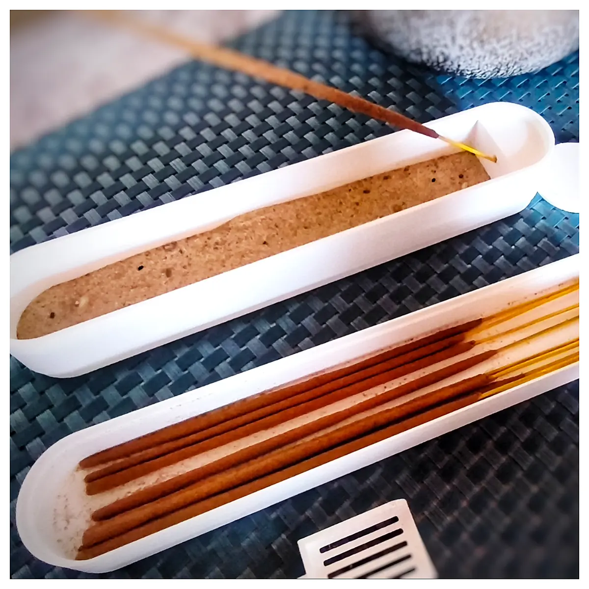 Incense Burner Box Incense Holder Case Ritual Offerings Box Altar Accessory Sandalwood Box Buddhist Incense Box Incense Burner
