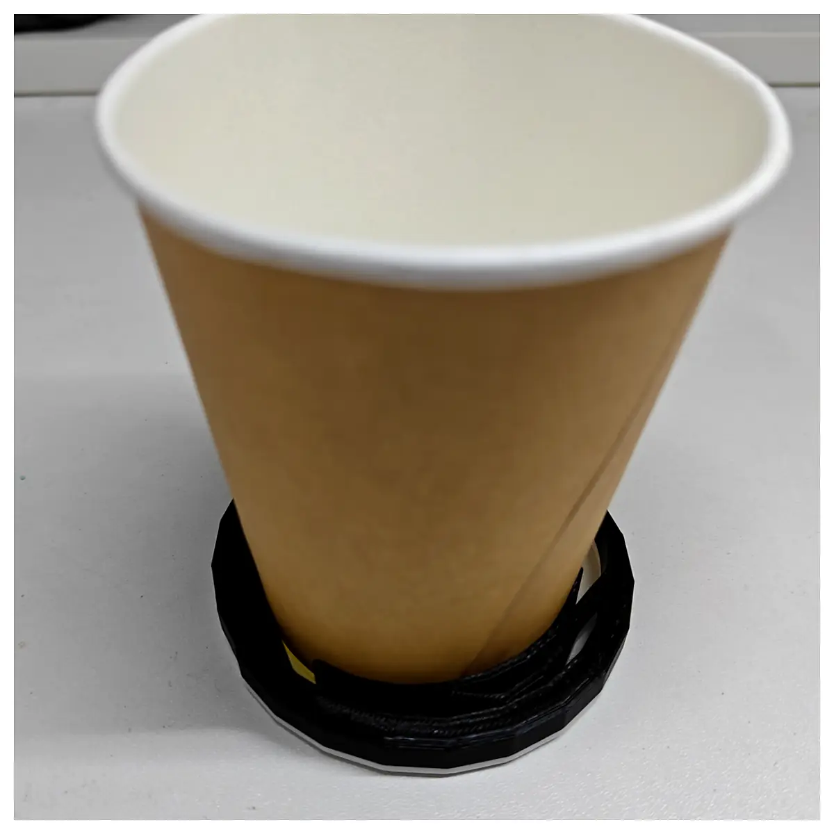 Portable Outdoor Anti Tip Self Locking Paper Cup Base Phone Holder Leakproof Stabilizer Stand