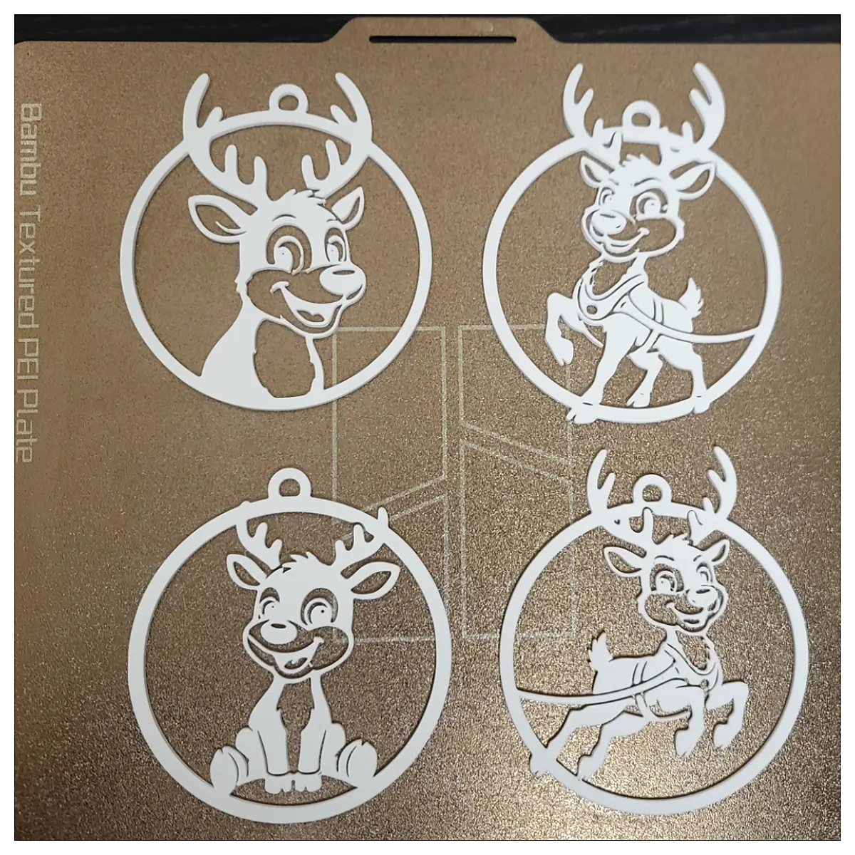 Reindeer Pattern Christmas Ornament Festive Gift Deer Design Ball Holiday Decoration Christmas Ornament Reindeer Theme Decoration Christmas Gift Ideas