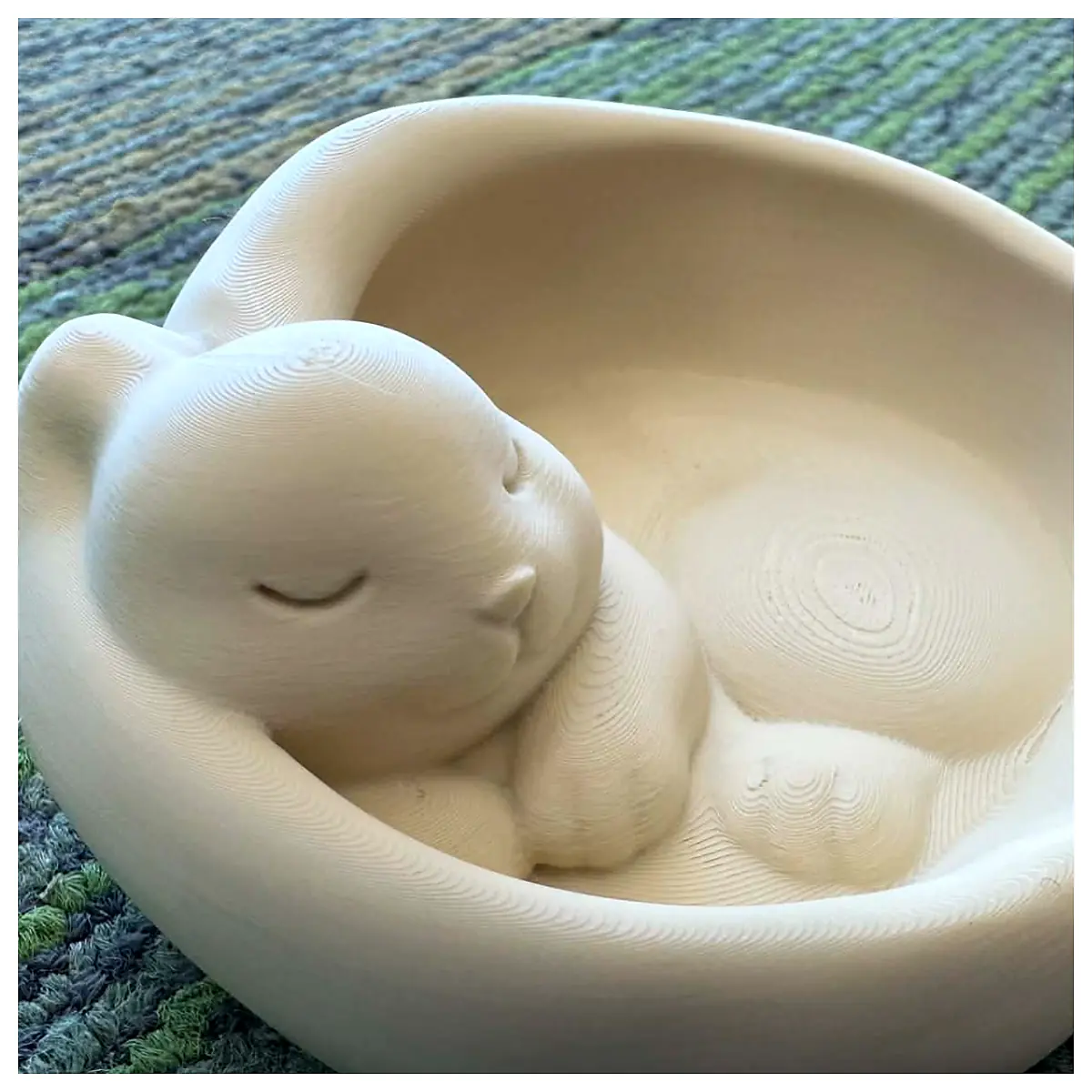 Bunny Hug Bowl Pet Bowl Silicone Cute Slow Feeder Training Bowl Rabbit Bowl Suitable for Small Animals Feeding Dish