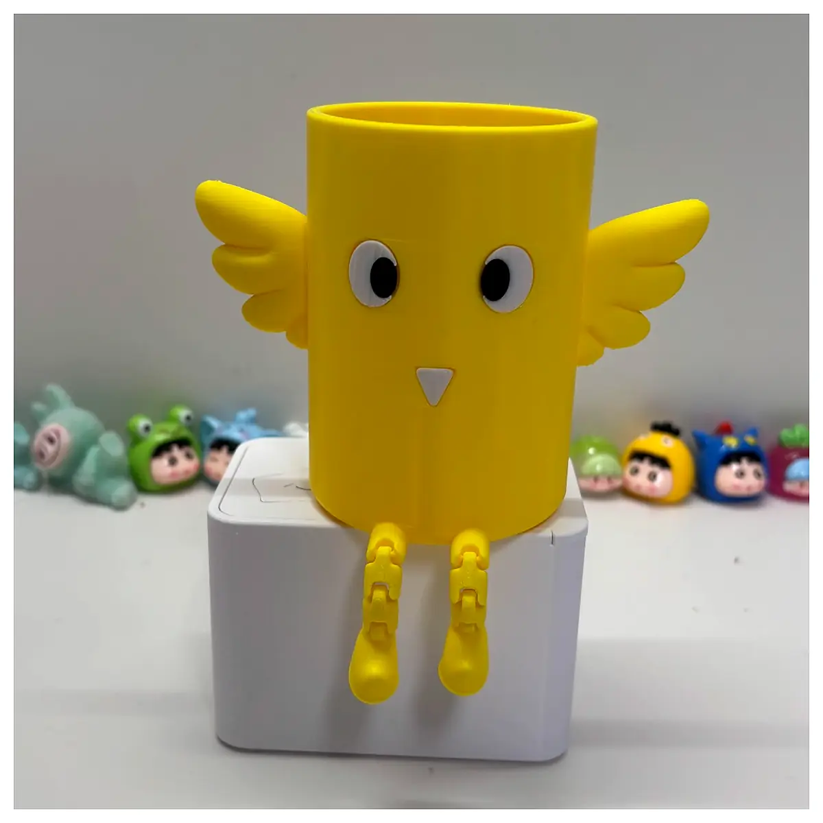 Small Bird Pen Holder Creative Desktop Organizer Phone Stand Office Study Supplies Multi Function Pen Case Simple Book Shelf Decorative Ornament