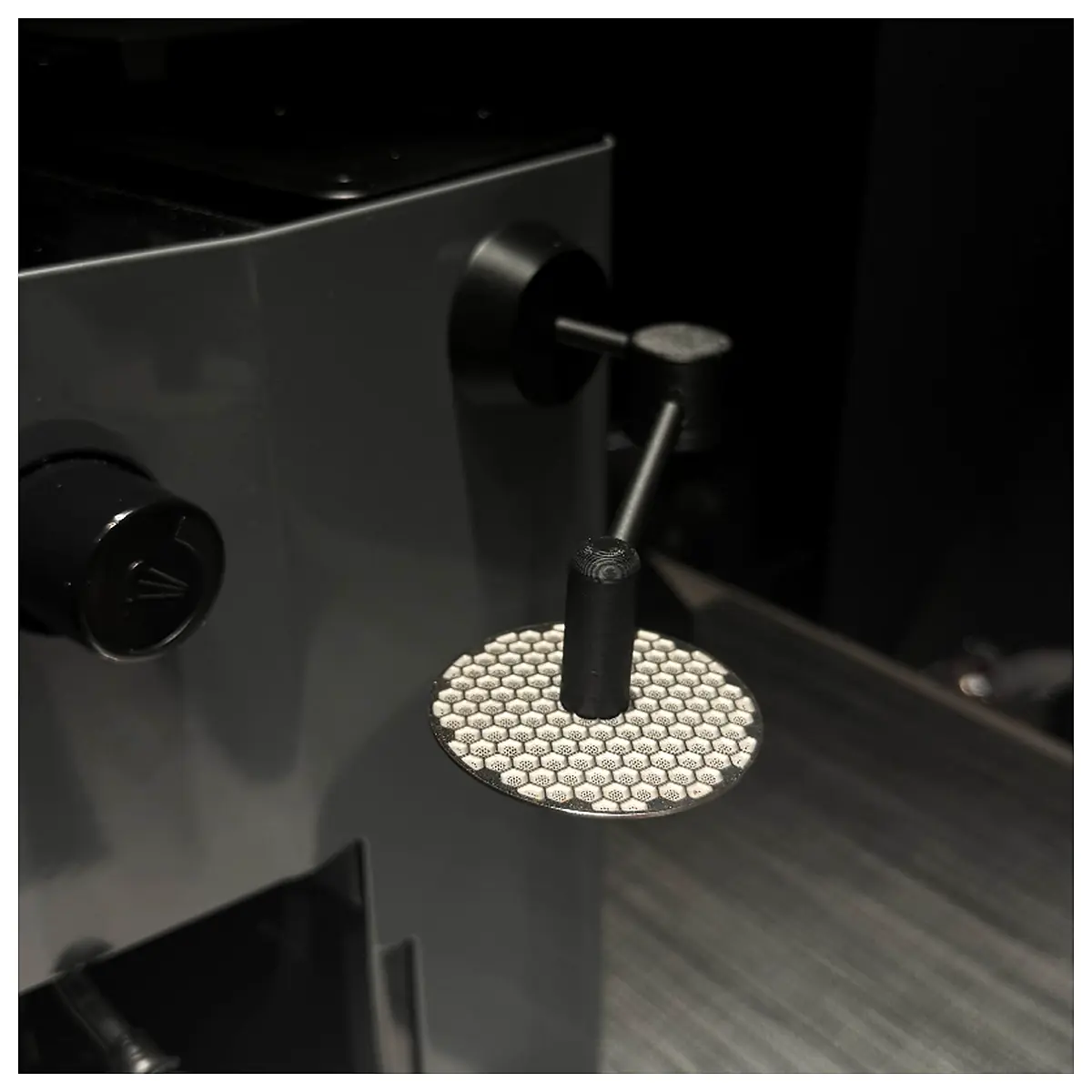 Magnetic Powder Screen Remover Support Powder Screen Cleaning Tool Sifter Cleaner Baking Accessories Kitchen Equipment