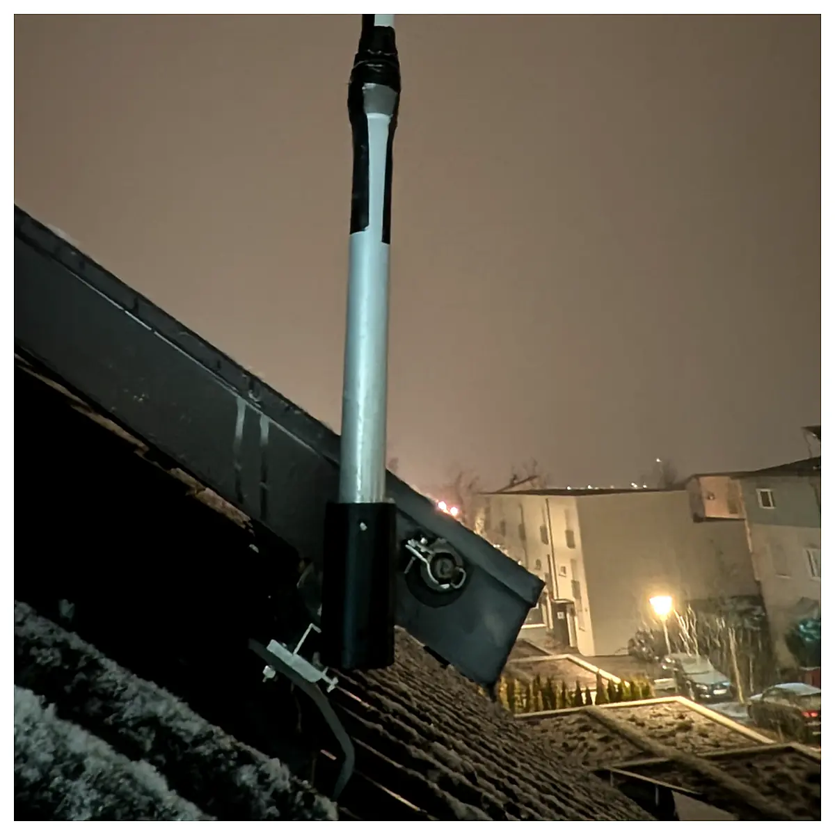 Solar Track Rail Adapter Antenna Pole Adapter for Solar Rail Systems Solar Pole Connector Solar Panel Mounting Accessory Outdoor Solar Installation Pa