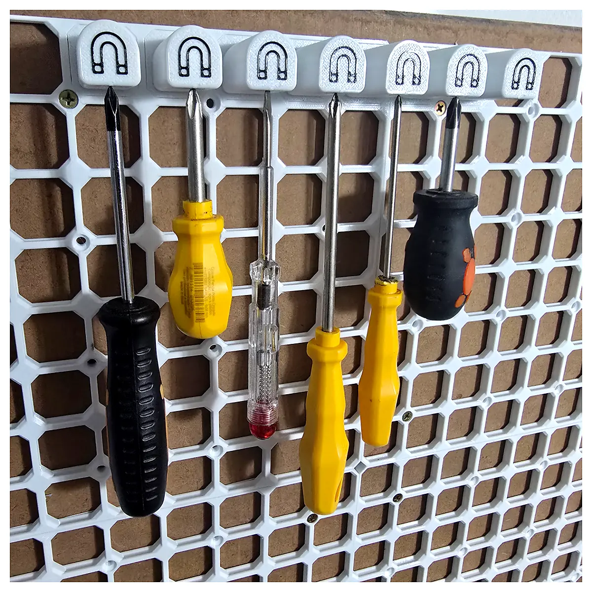 Magnetic Screwdriver Holder Magnetic Clip Screw Fixing Tool Magnetic Tool Accessory Magnetic Screwdriver Clamp Magnetic Stand Assembly Repair