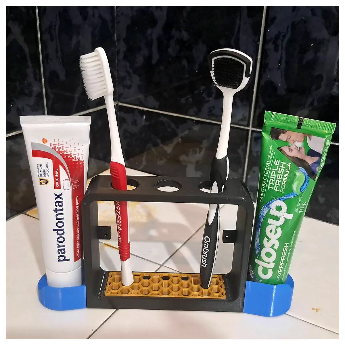 Toothbrush Holder Bathroom Shelf Organizer Toothbrush Rack Wall Mounted Accessory Brush Holder Storage