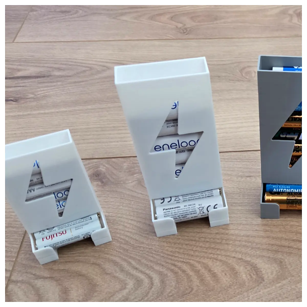 Fashion Battery Distributor AA AAA Battery Splitter Adapter Charger Compatibility Mobile Tablet Electronic Devices