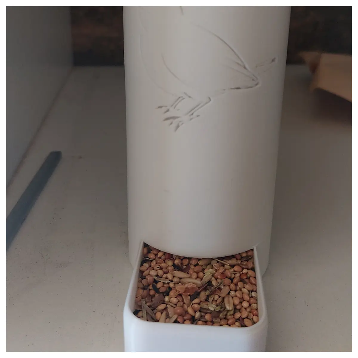 Automatic Bird Feeder Dispenser Outdoor Bird Food Feeder Bird Supply Device Bird Nest Accessories Feeder Accessories