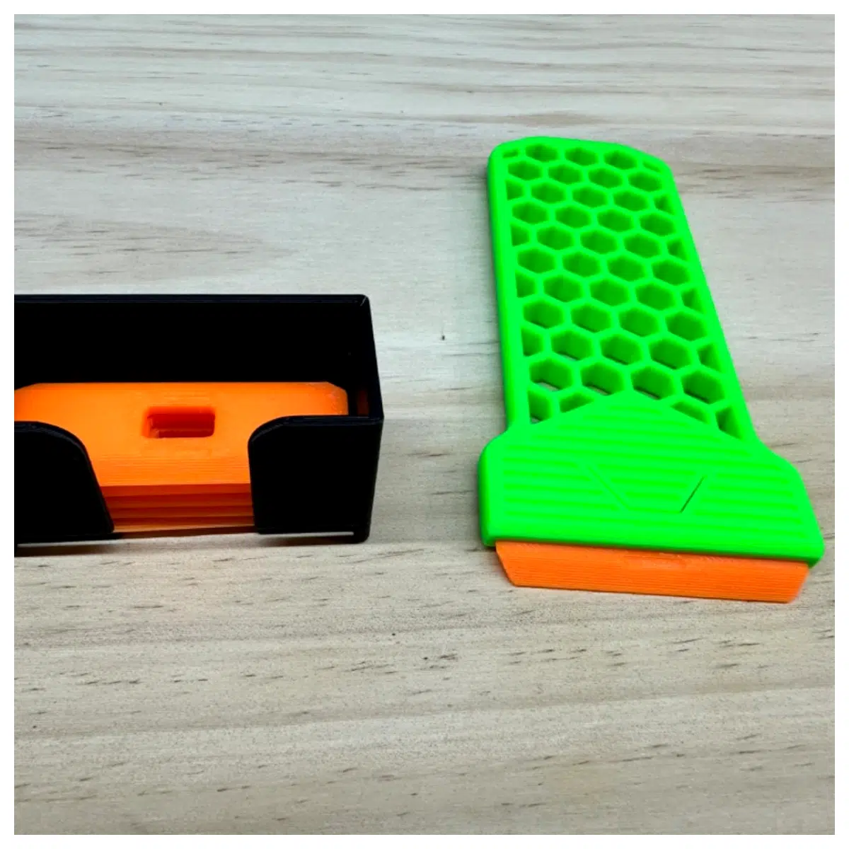 Bed Scraper XL Ice Dispenser Rapid Snow Removal Outdoor Ice Skates Tool Patio Anti Slip Snowboard Compatible
