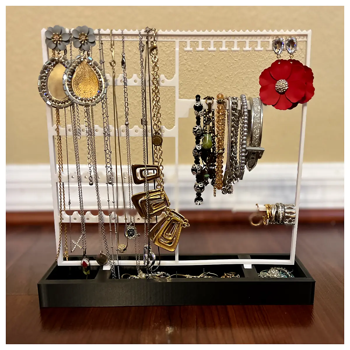 Jewelry Stand Organizer Display Jewelry Storage Solutions Necklace Bracelet Ring Holder Display Case Accessories