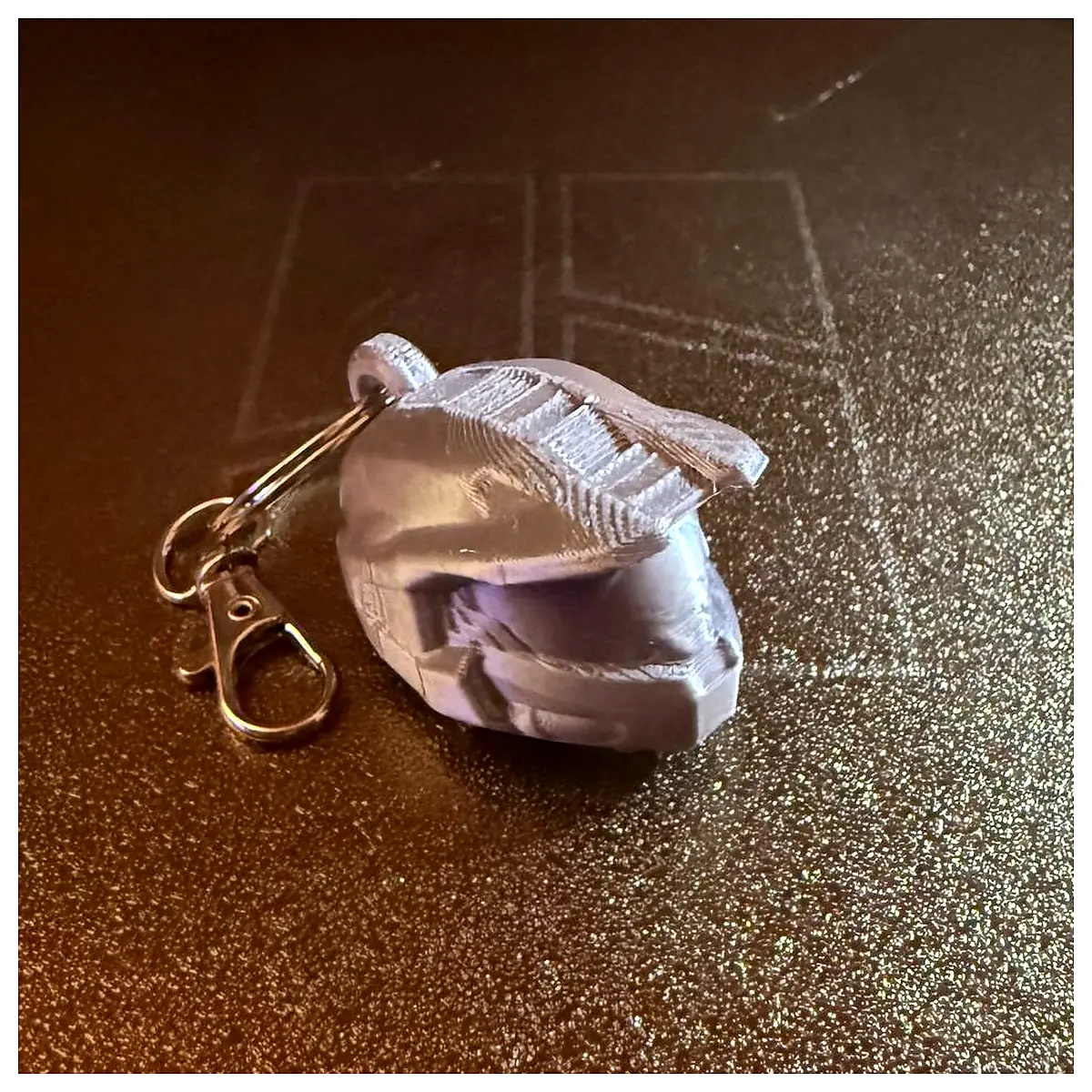 Master Chief Helmet Keychain Collectible Gaming Figure Universal Parts Repair Accessory