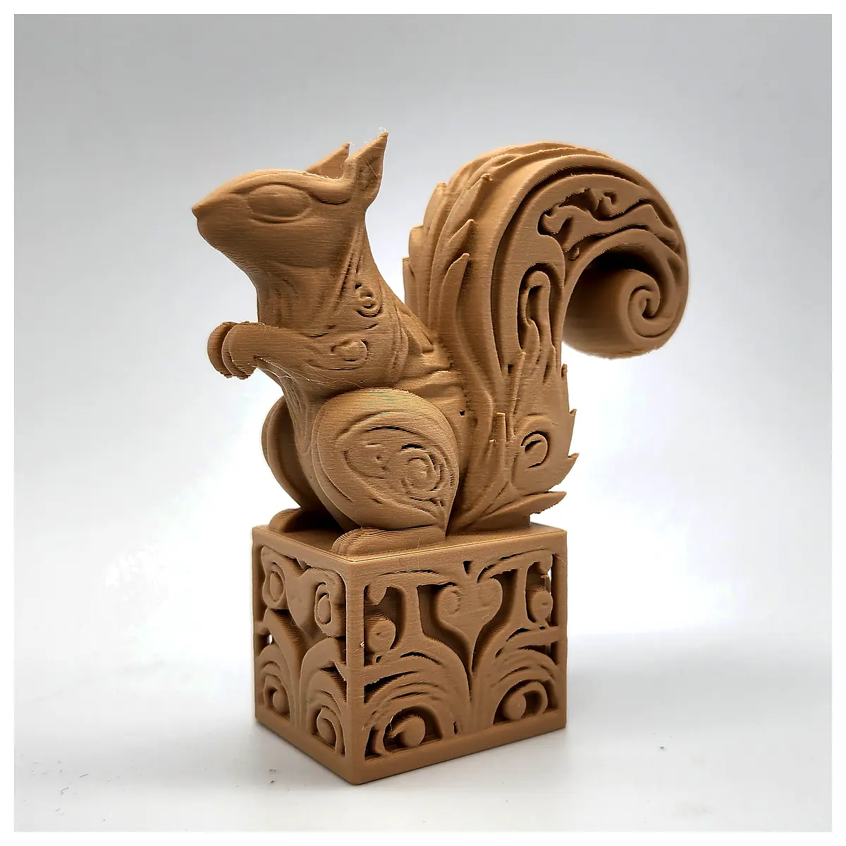 Wood Carved Squirrel Box Animal Figurine Woodcraft Decorative Gift Art Piece Wooden