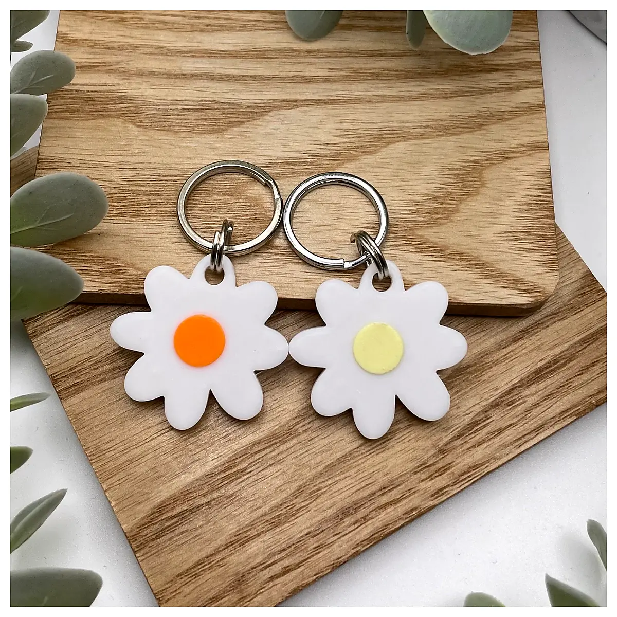 Daisy Flower Keychain Floral Charm Keyring Accessory Replacement Parts Wholesale