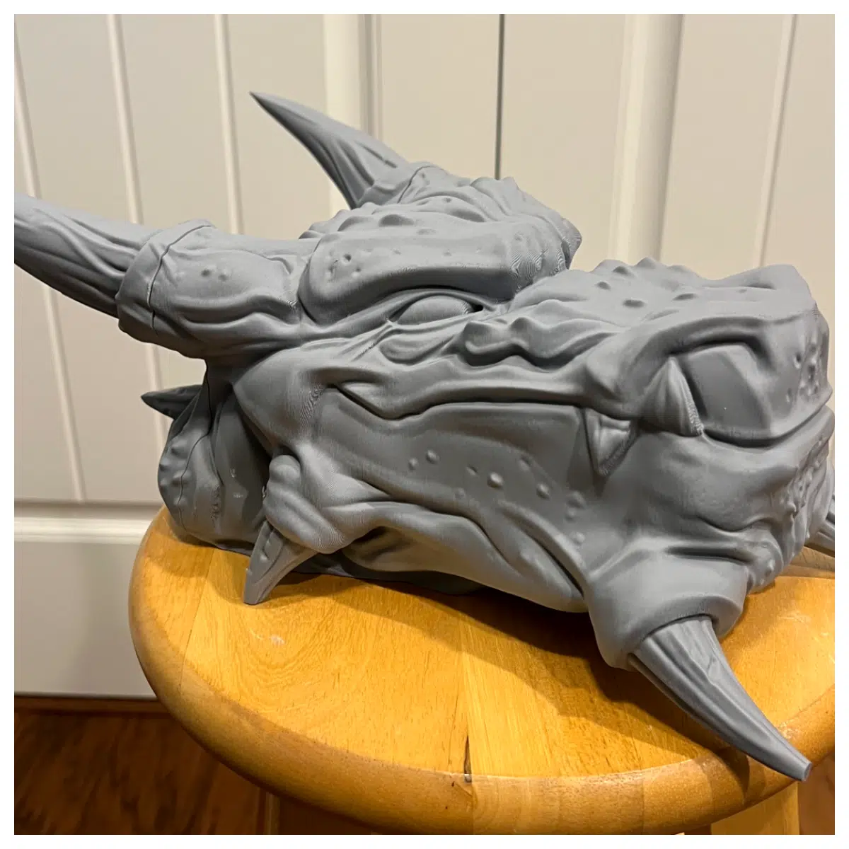 Dragon Head Deck Box MTG Game Collection Display Box Card Storage Card Protection Desktop Decoration Collector s Essential