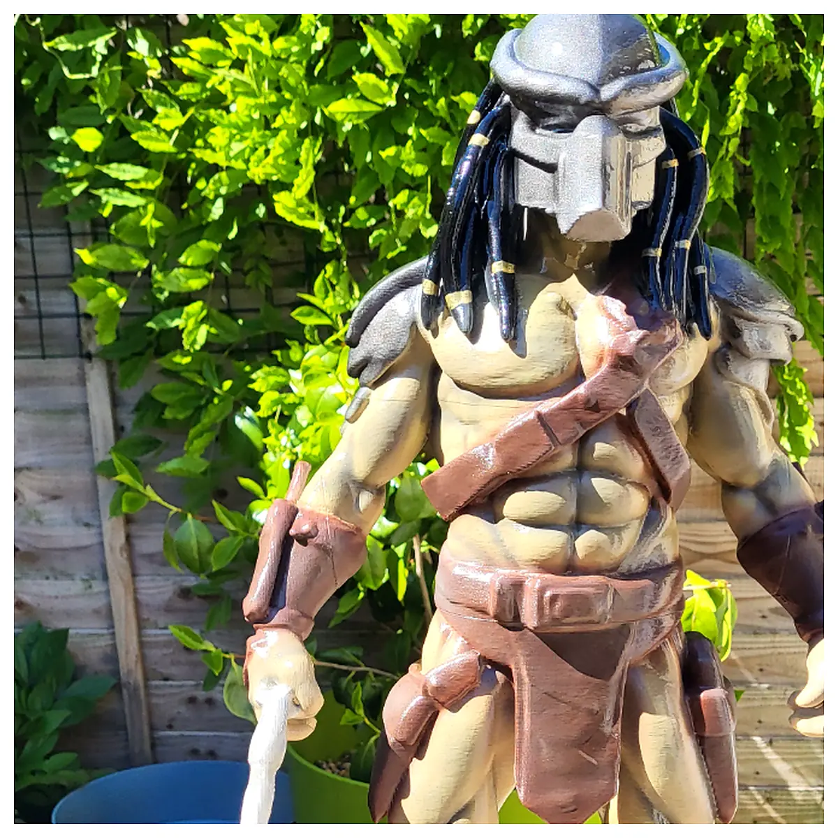 Predator Spear Figure Hunting Model Realistic Collectible Action Figure Scale Model