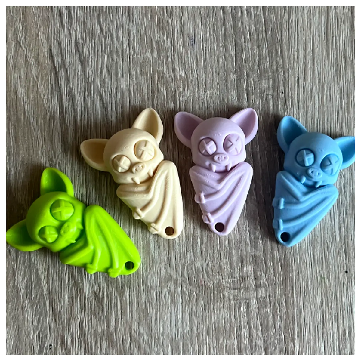 Cute Flexible Bat Toy Pet Training Treat Reward Durable Chew Toy Small Animal Accessory