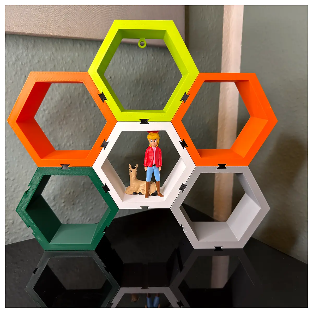 Toni Figures Shelf Storage Unit Toy Organizer Display Case Figures Storage Box Universal Shelf