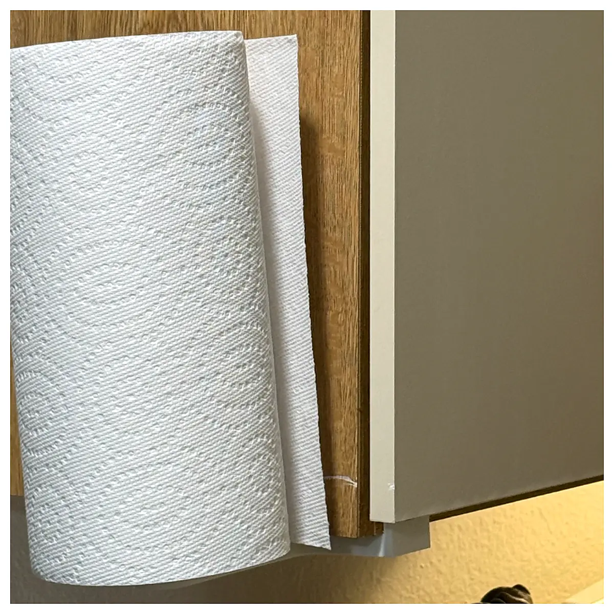 Cabinet Side Paper Towel Holder Accessory Storage Organizer Cabinet Parts Paper Dispenser Holder