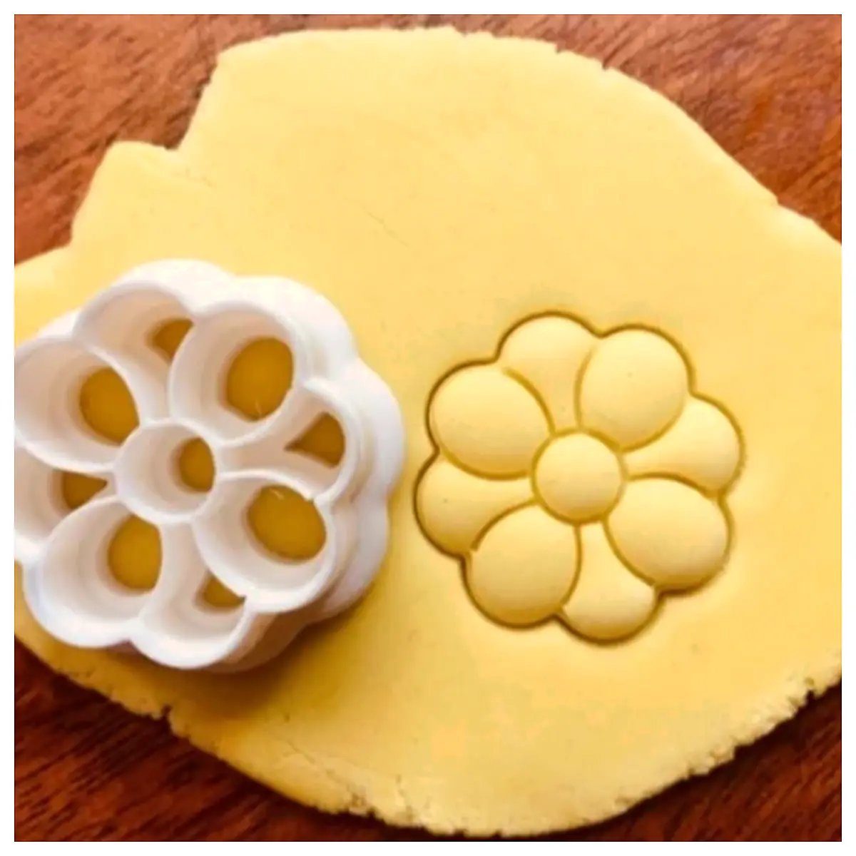 25mm Flower Cookie Cutter Cookie Cutters Cake Decorating Floral Shapes Universal Cutter Baking Supplies