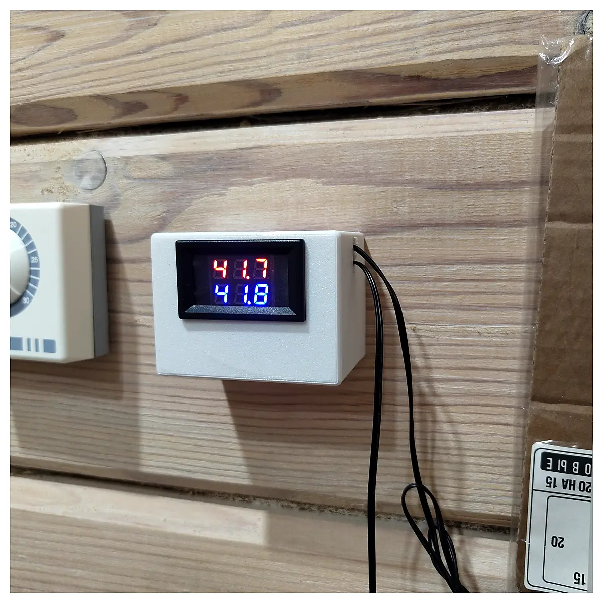 Digital Thermometer Box 18650 Batteries Dual Use Rechargeable Temperature Measurement Backup Power Smart Temperature Control