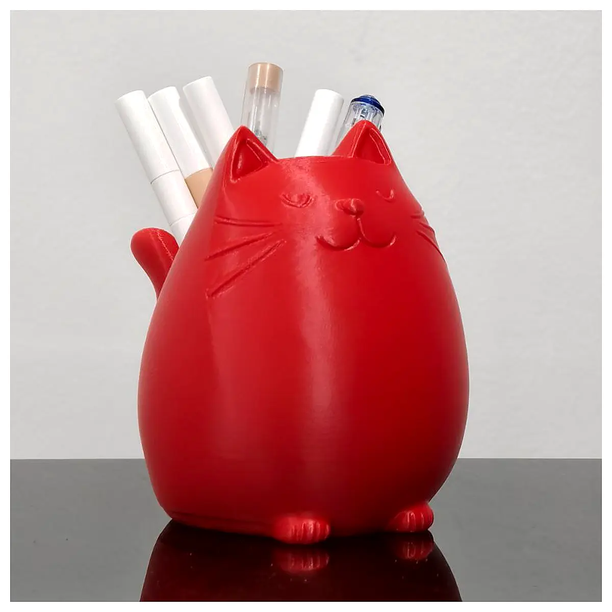 Chilling Cat Pen Holder Creative Desk Decor Universal Pet Figurine Zero Degree Gift Decoration