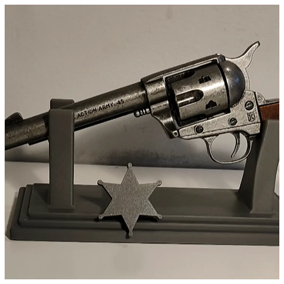 Day 50 Sheriff Stand Police Vehicle Parts Repair Maintenance Vehicle Accessories Police Equipment City Patrol Law Enforcement
