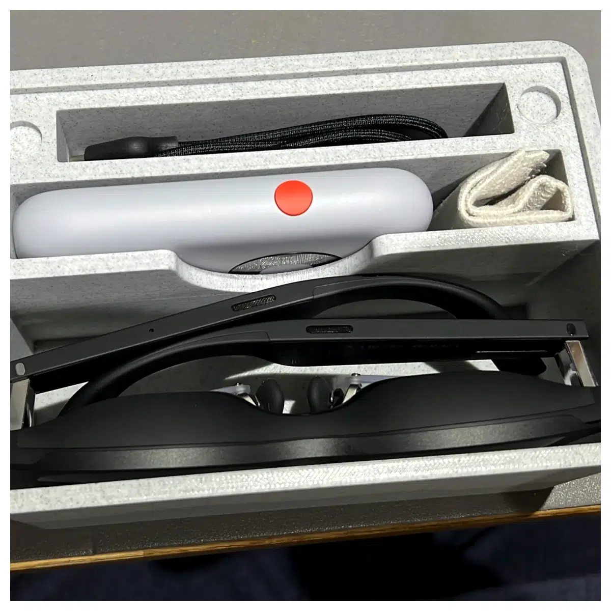Xreal VR Headset Storage Box Magnetic Accessory Magnetic Storage Box VR Accessories Game Storage Box