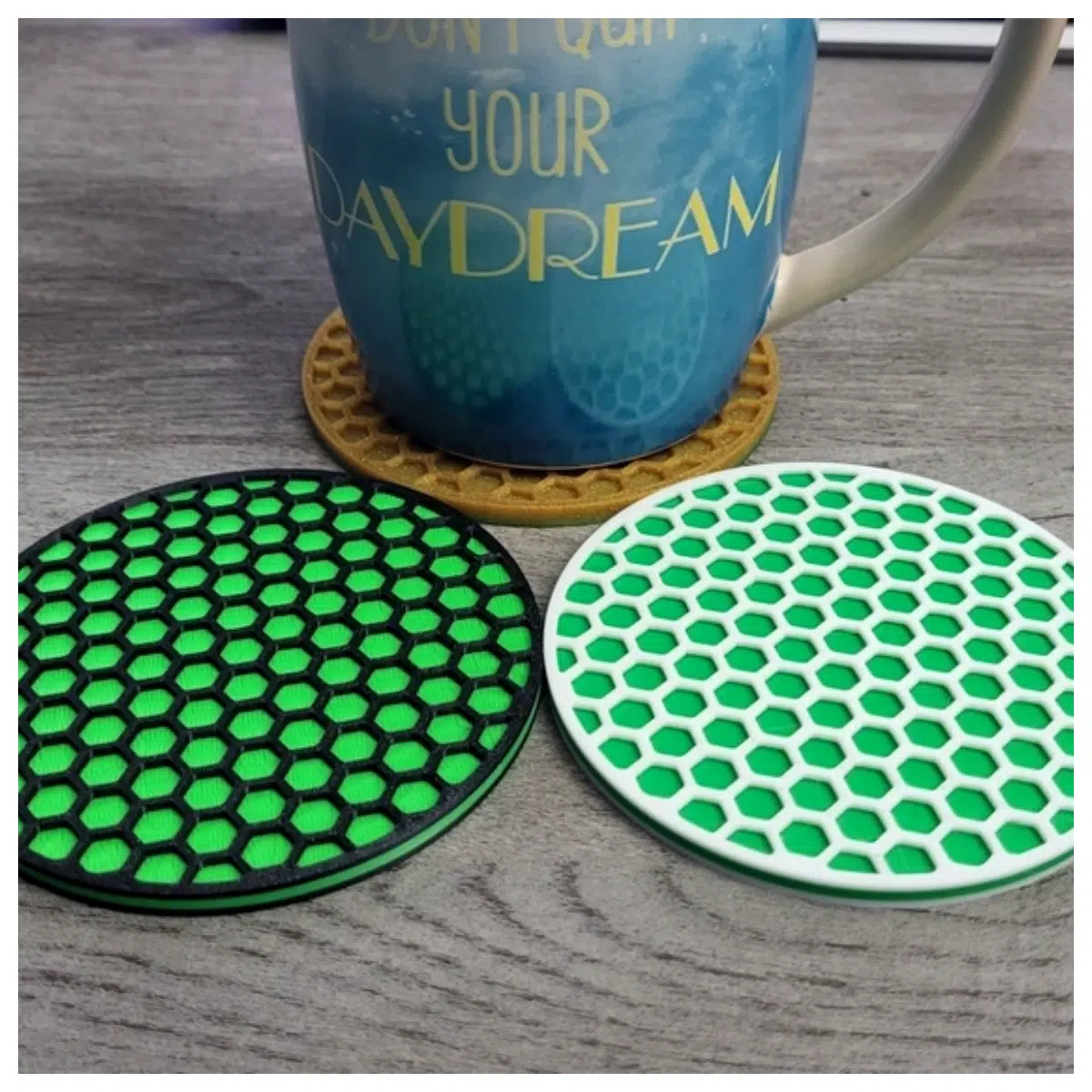 Honeycomb Coasters 100mm Diameter Desk Mat Coffee Pad Tea Coaster Honeycomb Structure Tabletop Home Decor