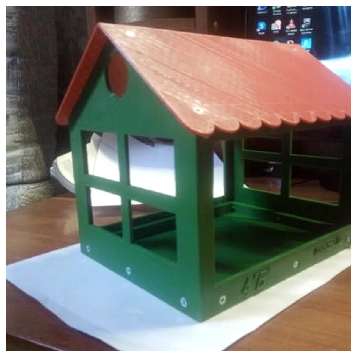 Bird Feeder Classic Bird Food Dispenser Automatic Bird Feeder Bird Seed Feeder Accessories Bird Food Supplies