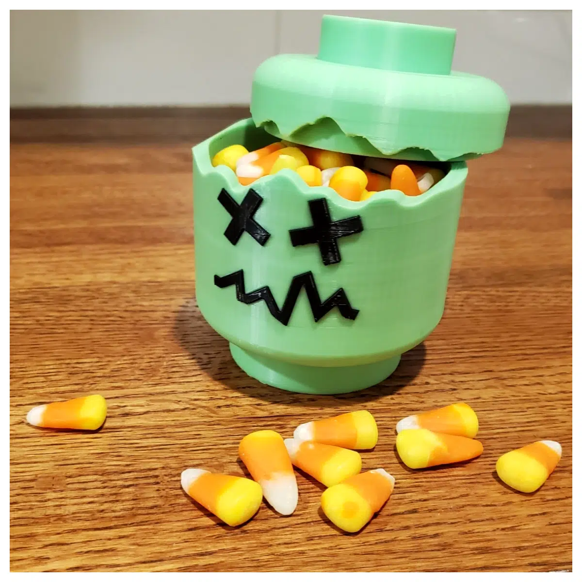 Candy Head Canister Toy Figure Kids Toy Accessories Wholesale