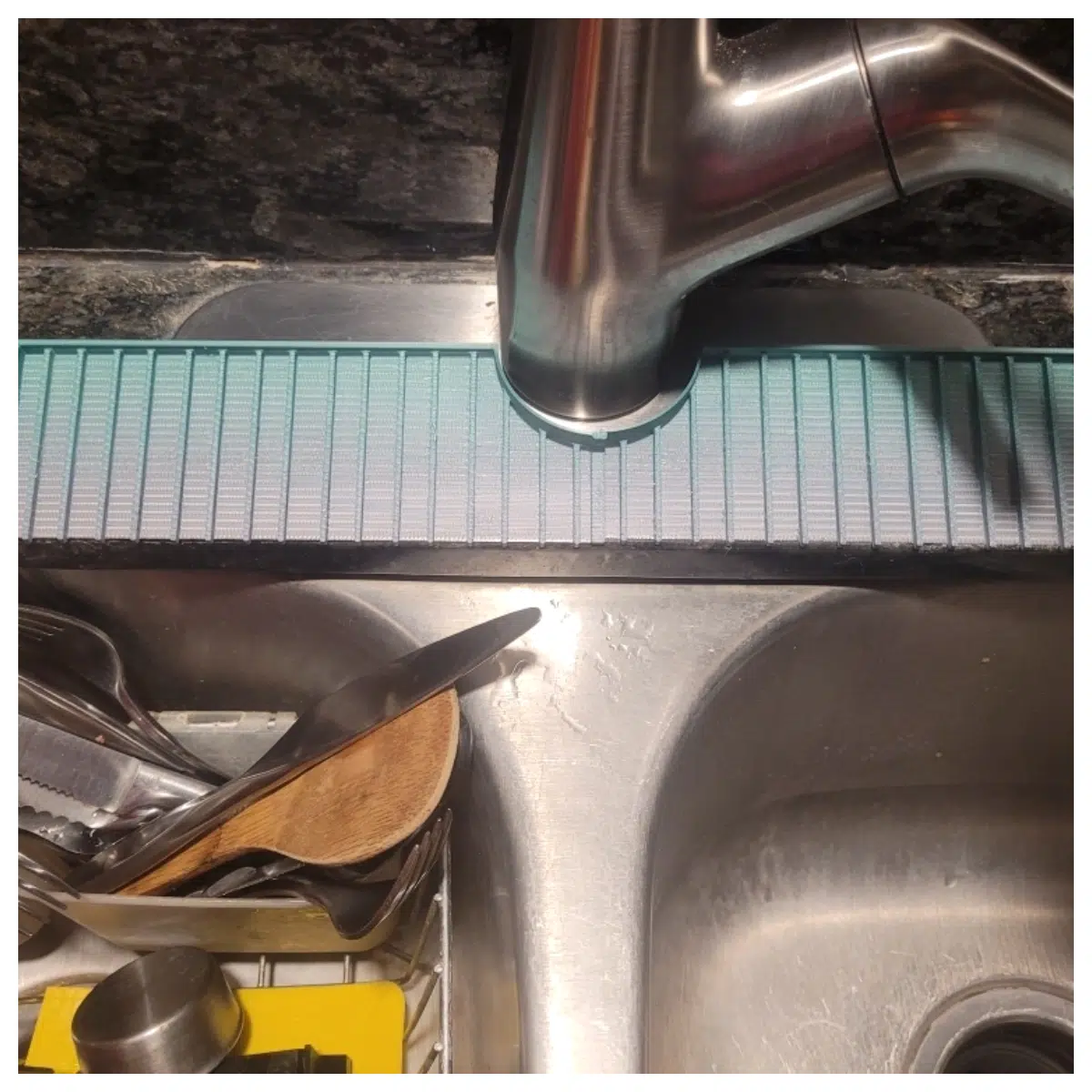 Kitchen Sink Splash Guard Small Splash Cover Protection Shield Spill Proof Kitchen Accessories