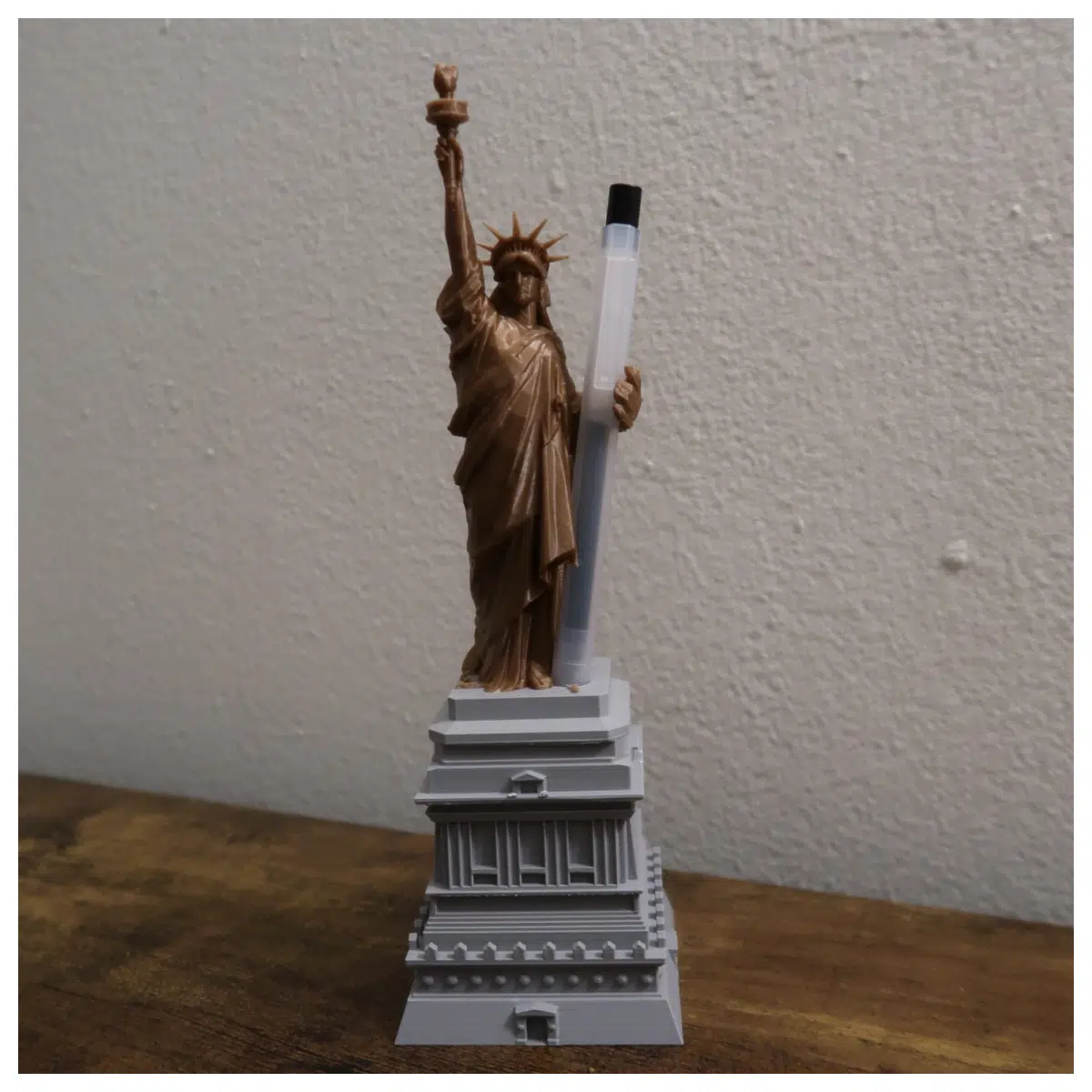 Statue of Liberty Souvenir Gift Sculpture Collectible Memorabilia Liberty New York