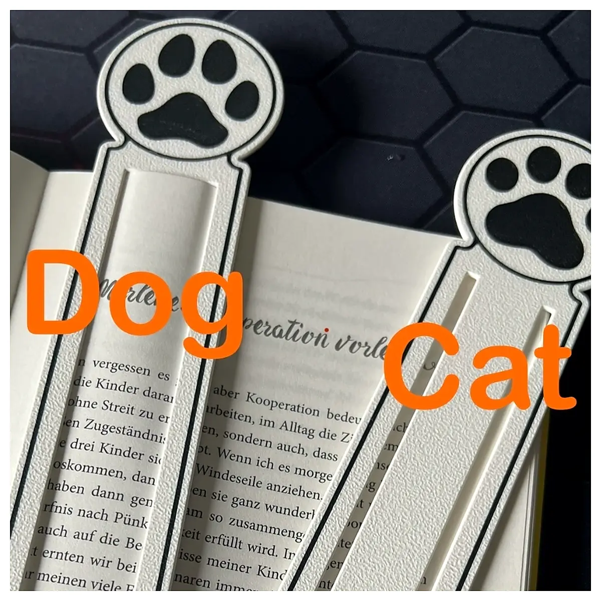 Cat Dog Bookmarks Clips Paper Page Protectors Book Clips Page Turners Support Stand Holder