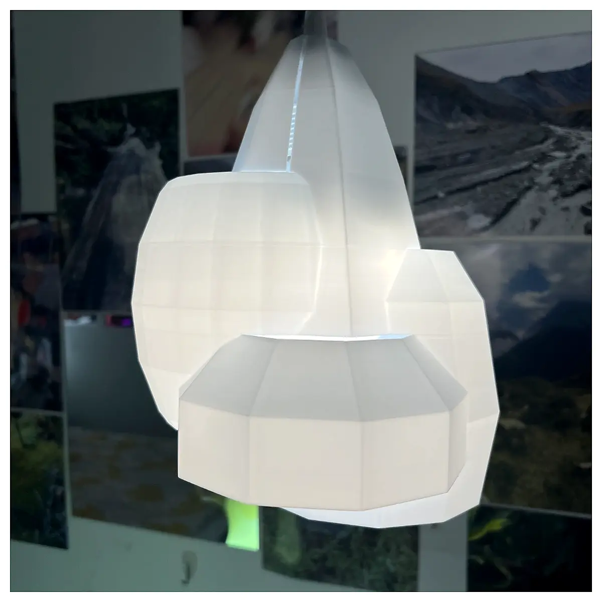 Low Poly Spaceship 3D Printed Spacecraft Decor Minimalist Modern Home Lighting Universal
