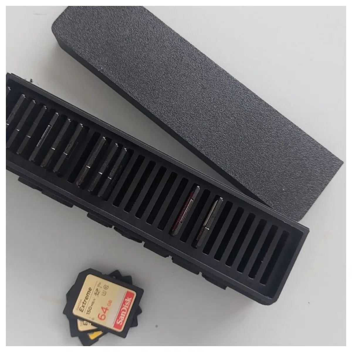 SD Card Organizer Case Storage Box Protector Mobile SD Card Case Electronics Accessories Storage Container