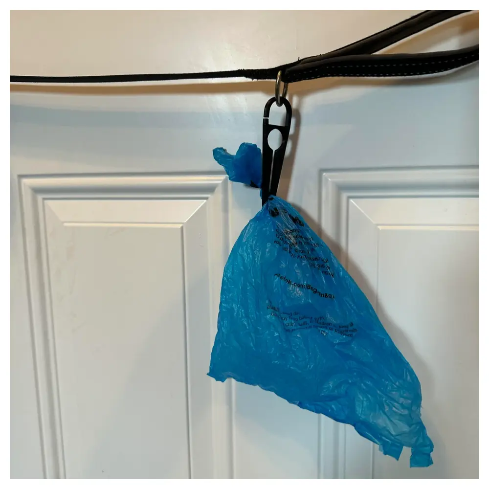 Portable Poop Bag Dispenser Pet Waste Disposal System Quick Release Bags Doggy Bags Clean Up Accessories