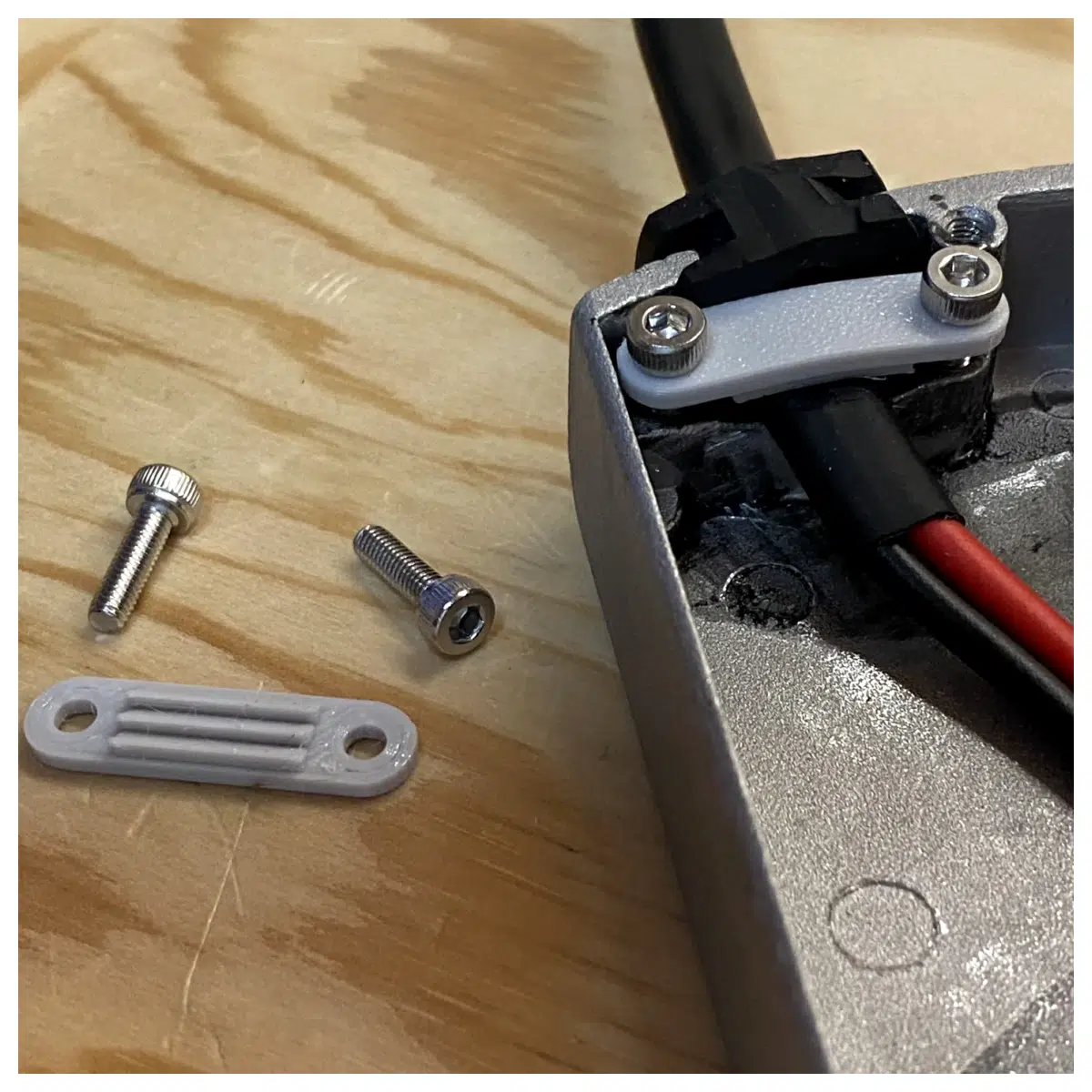 Cable Tension Relief Grips Reduce Weight Twist Force Control Cable Fixing Industrial Parts Repair