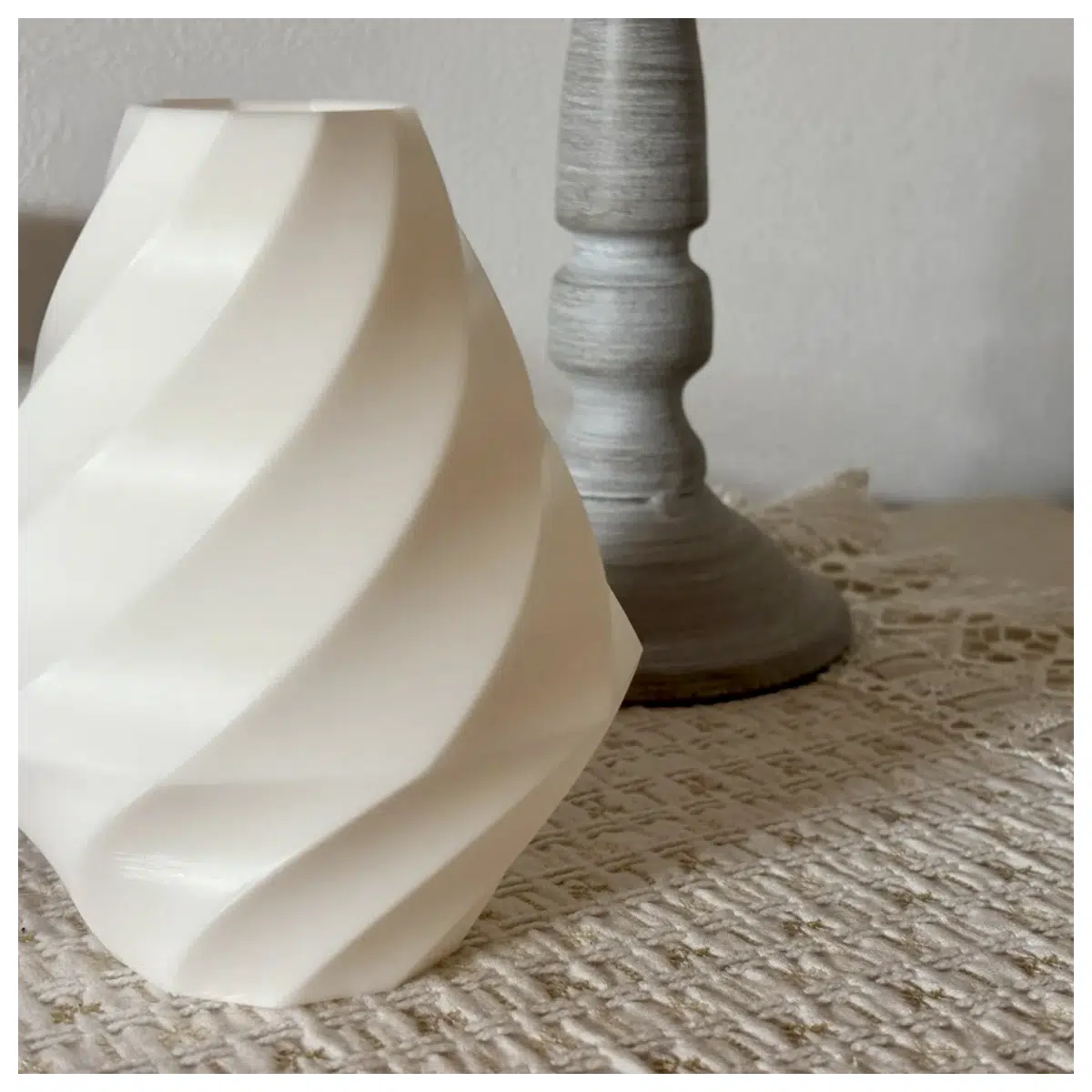 Modern Abstract Spiral Vase Decorative Home Art Wall Hanging Sculpture Creative Gift Decoration