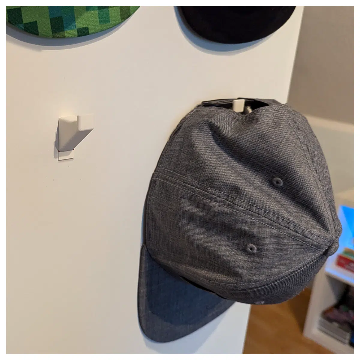 Hat Rack Hanging Hat Drying Rack Strong Adhesive Clips Drying Hats Indoor Hat Hanger