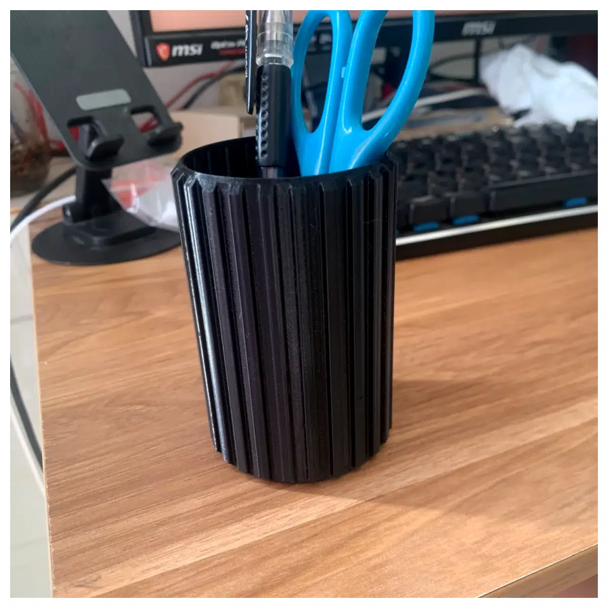 Lightweight Pen Holder 34g Simple Stylish Two Styles Office Pen Accessories