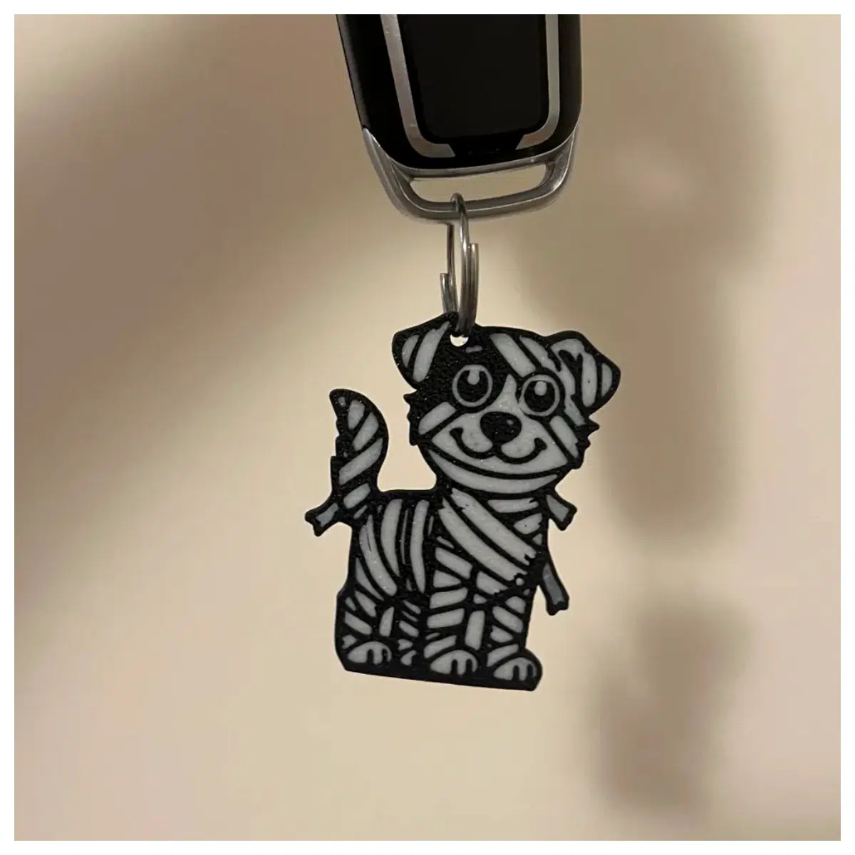 Halloween Mummy Dog Keychain Ghost Theme Decoration Pet Memorial Gift Spooky Novelty Item for Kids