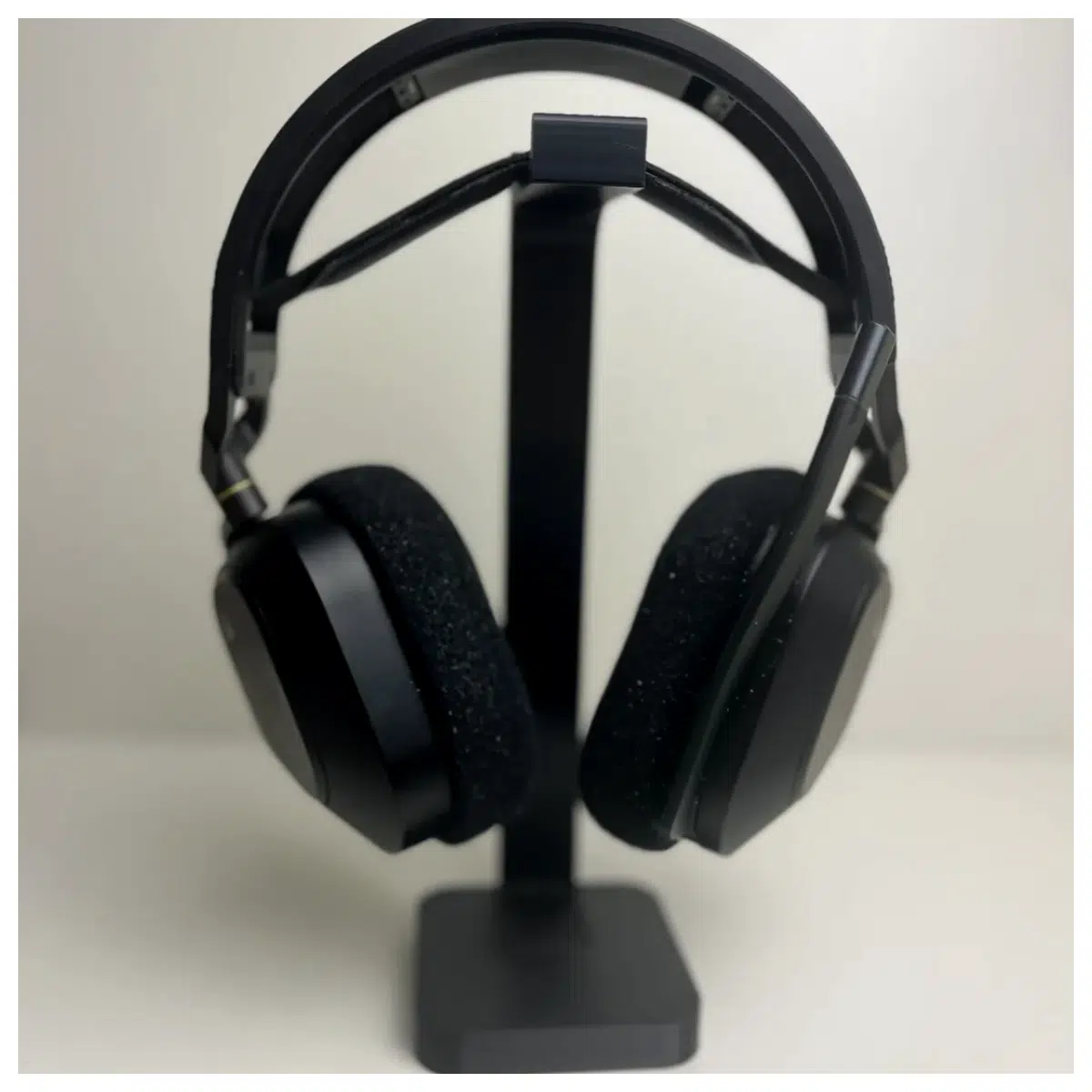 Minimalist Headphone Holder Phone Stand Desk Clip Mobile Holder Accessory Adjustable Phone Stand Support