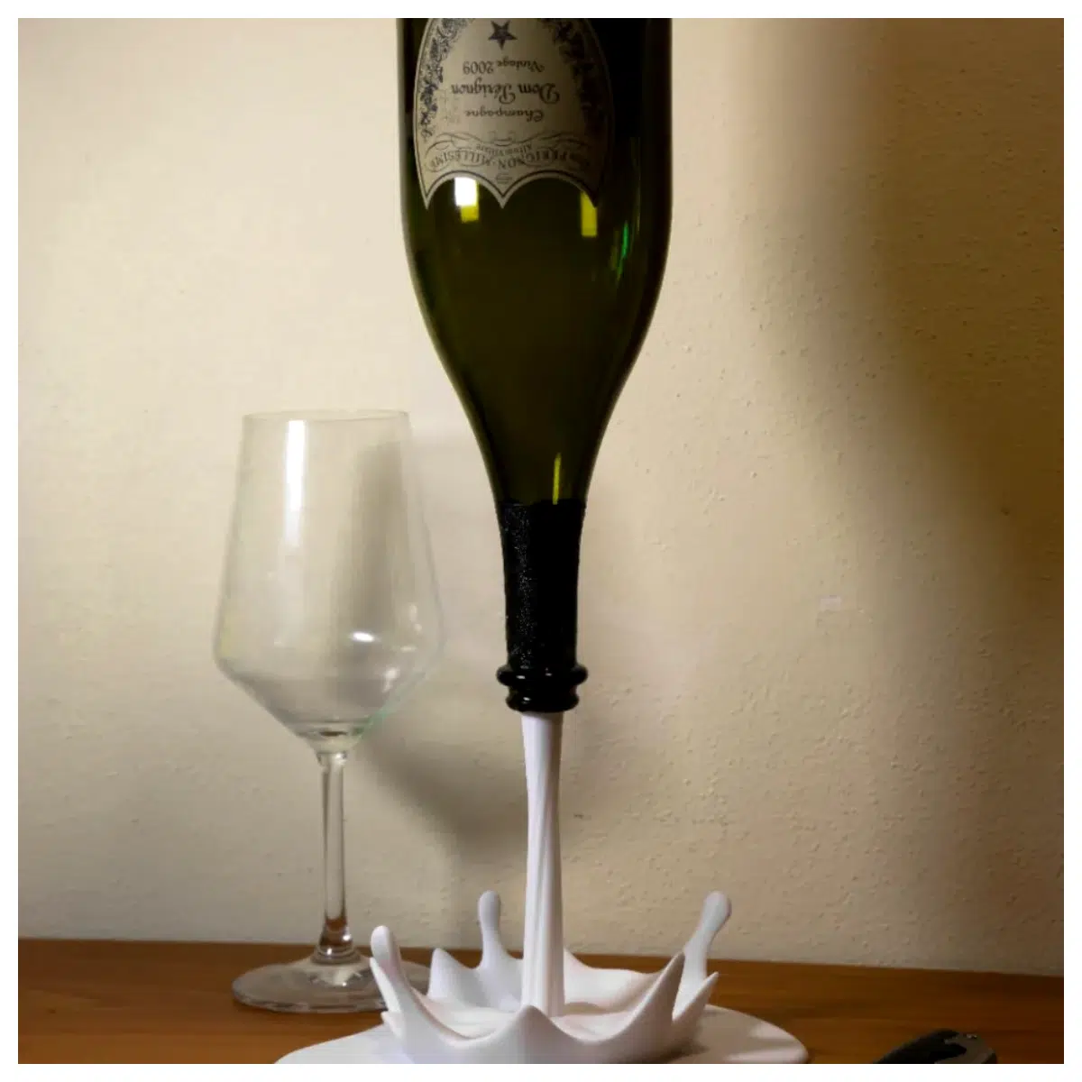 Champagne Bottle Holder Elegant Sparkling Wine Display Stand Table Decoration Wedding Party Gift Ideas