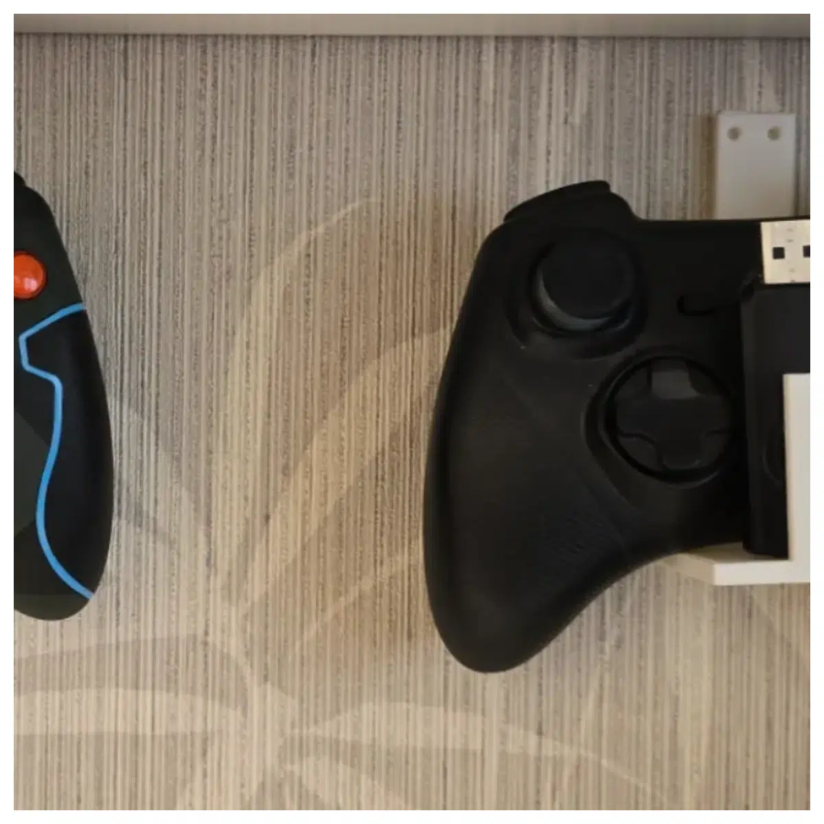 Gamepad Holder Phone Gaming PC Controller Stand Accessory Stabilizer Universal Handheld Support