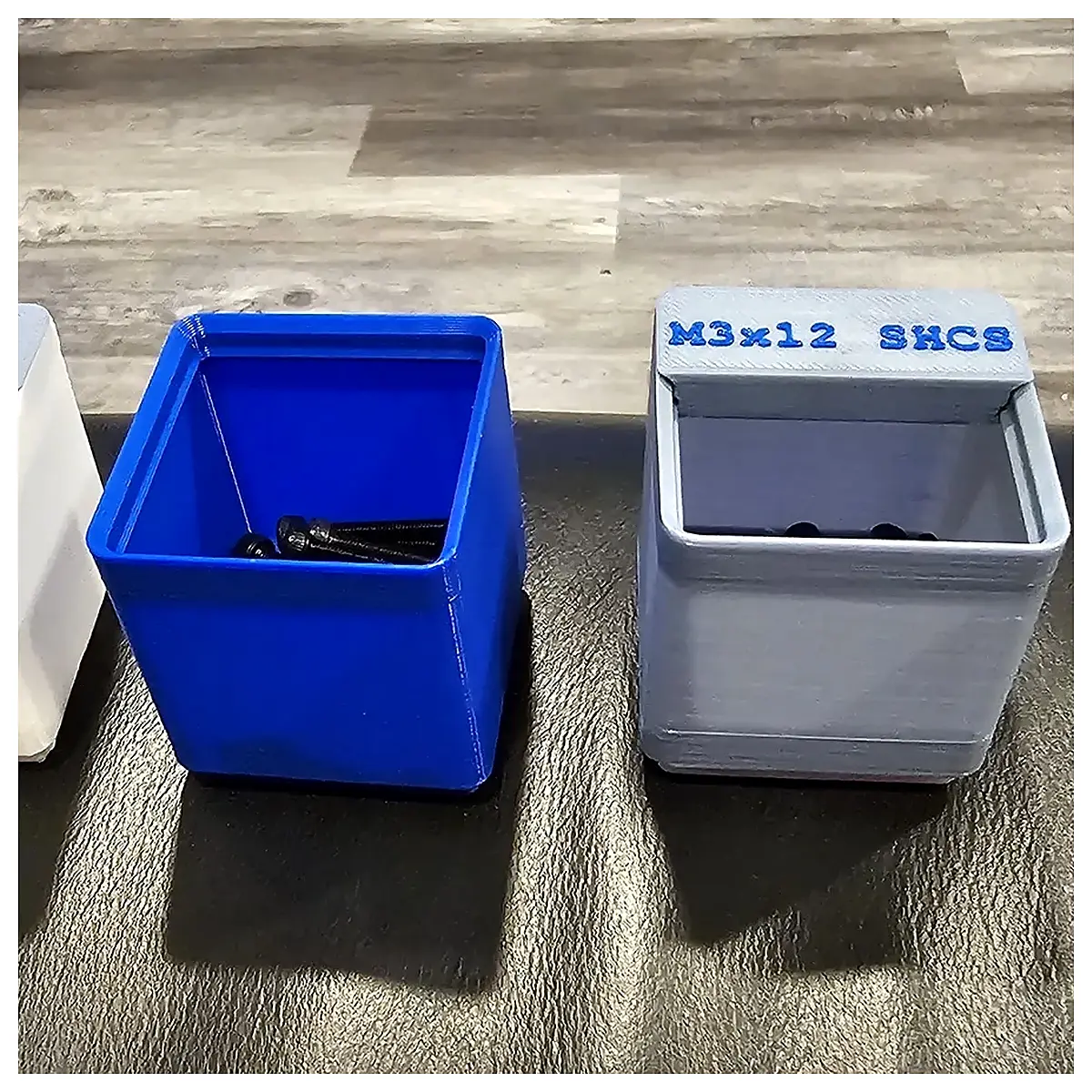 Grid Trash Can Base Ramp 6u 1x1 Mesh Waste Recycling Curved Bottom Accessories Trash Disposal