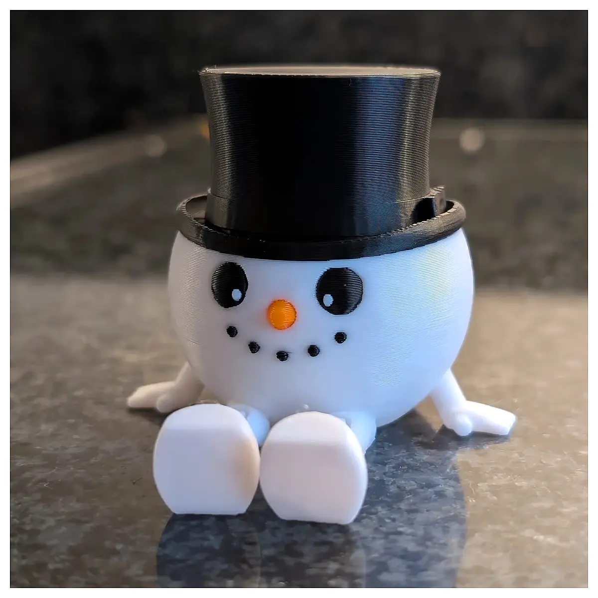 Articulated Snow Globe Toys Wobbling Ball Decorative Ornaments Holiday Gifts Indoor Children Toys