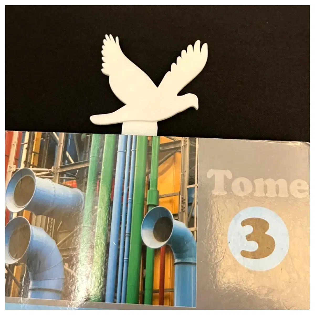 Flying Pigeon Bookmark Creative Bookmark Student Gift Memorial Gift Pigeon Bookmark Flight Bookmark Paper Bookmark