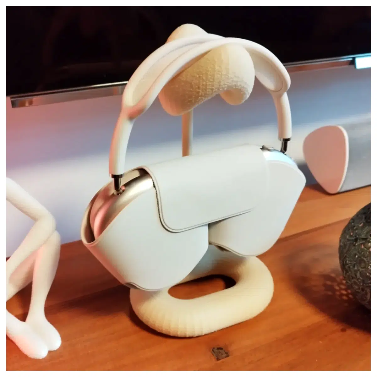 Designer Headphones Pad V2 Plush Support Mobile Headphone Stand Phone Accessories Noise Cancelling Stand