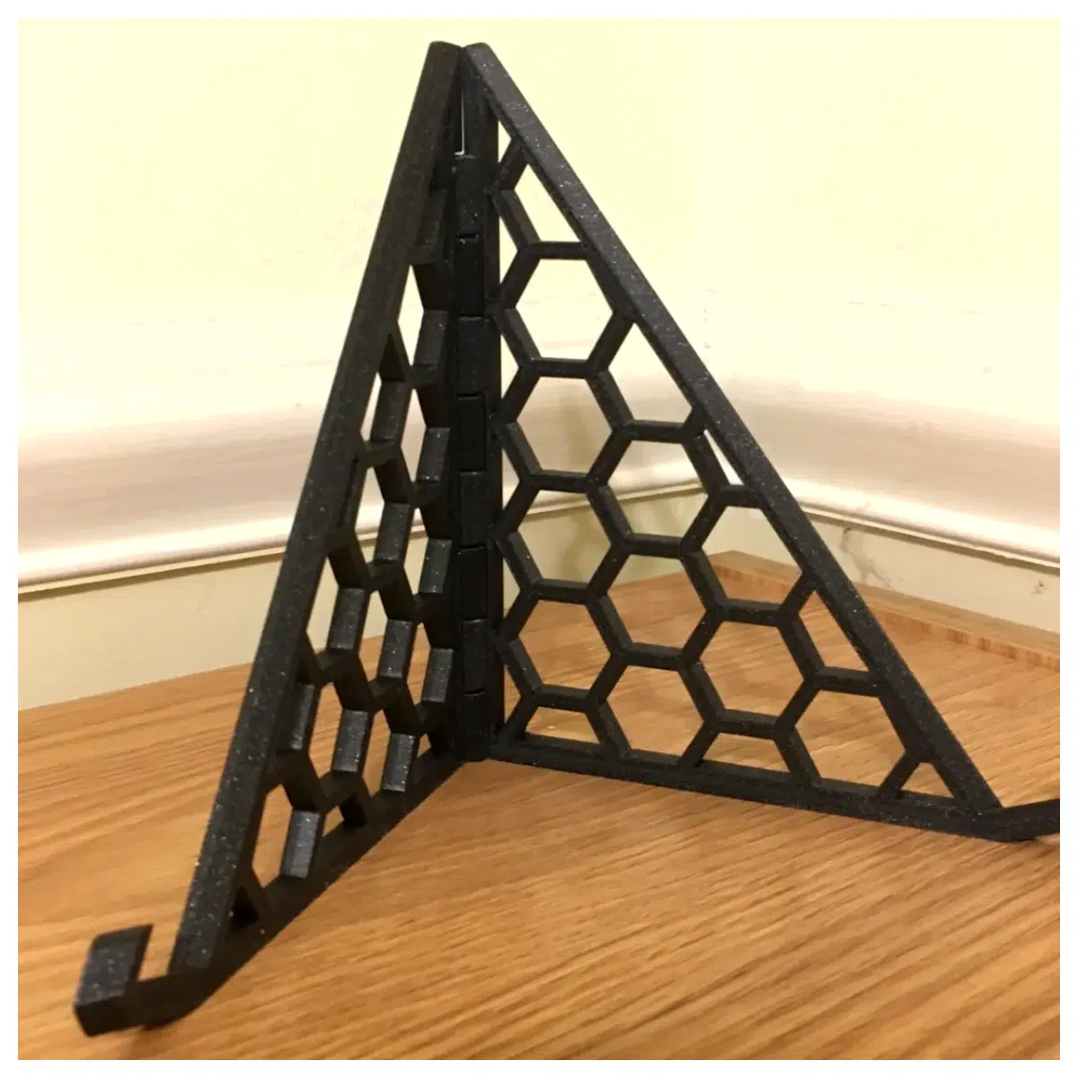 Tablet Photo Frame Holder Stand Adjustable Display Stand for Prints Phone Stand Desktop Photo Frame Accessory Creative Photo Display