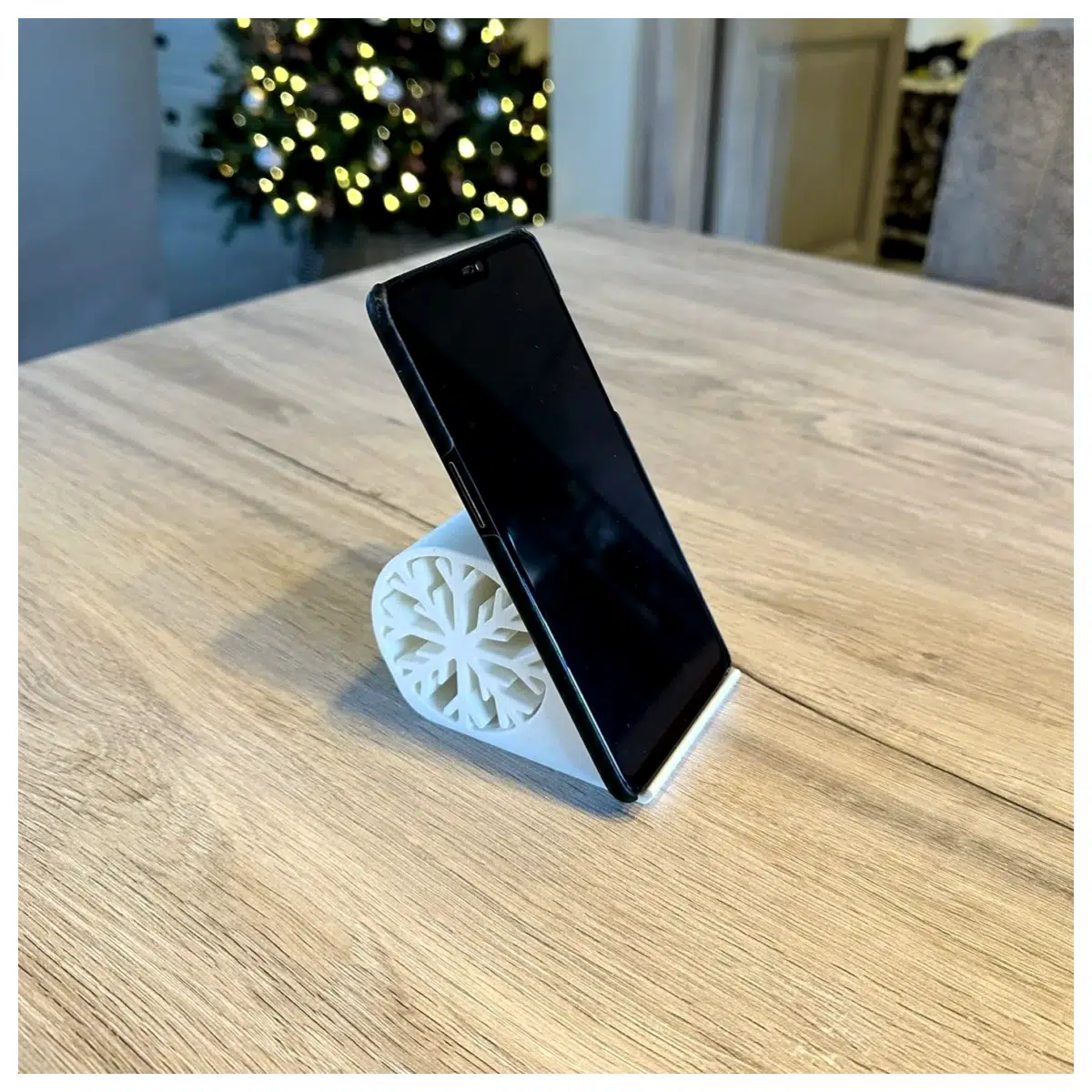 Christmas Snowflake Phone Stand Mobile Phone Holder Festive Decoration Phone Stand Desktop Phone Stand Holiday Ornament Phone Support
