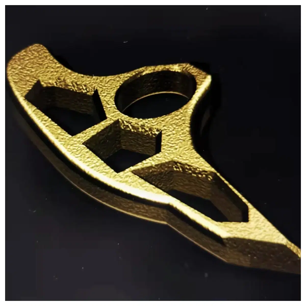 assassin style self defense keychain tactical brass knuckle grip for men concealed carry